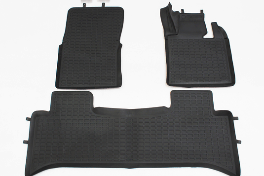 RUBBER MATS - RANGE ROVER 07 - 12 - RIGHT HAND FROM 7A01