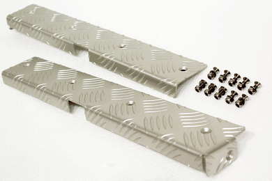 REAR CORNER CHEQUER PLATE KIT SILVER - 110 DEF 2007 ON